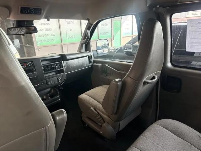2020 Chevrolet Express Passenger RWD 3500 Extended Wheelbase LT