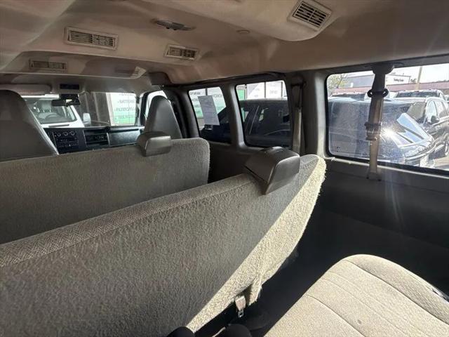 2020 Chevrolet Express Passenger RWD 3500 Extended Wheelbase LT