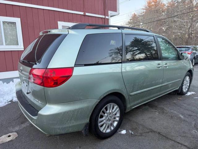 2010 Toyota Sienna XLE