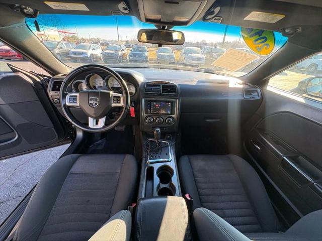 2012 Dodge Challenger SXT