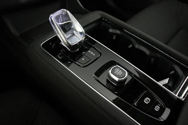 2026 Volvo XC90 Plug-In Hybrid Plus, T8 AWD, Electric/Gasoline, Bright, 7 Seats