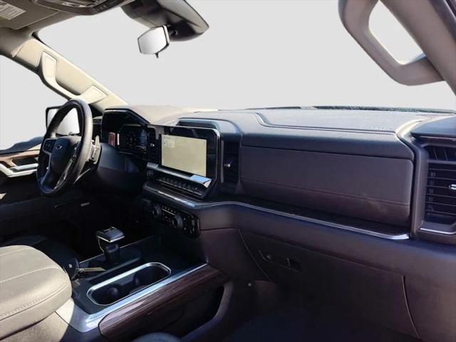 2023 Chevrolet Silverado 1500 4WD Crew Cab Short Bed RST