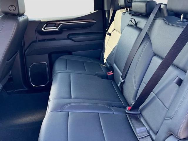 2023 Chevrolet Silverado 1500 4WD Crew Cab Short Bed RST