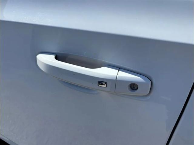 2022 GMC Yukon XL 4WD SLE