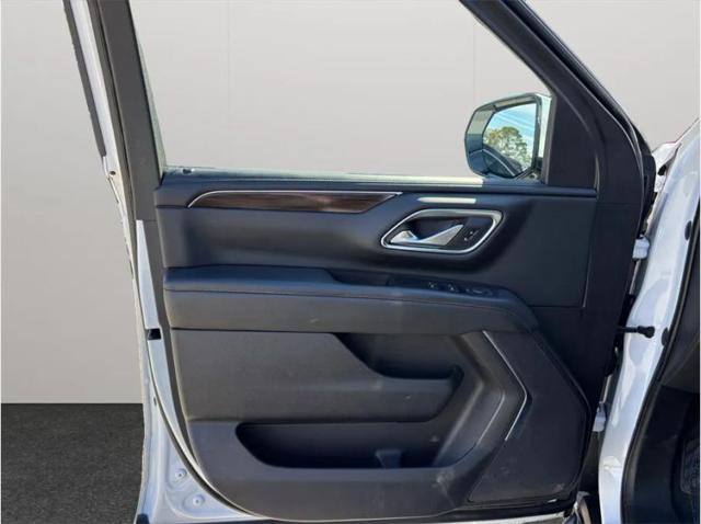 2022 GMC Yukon XL 4WD SLE