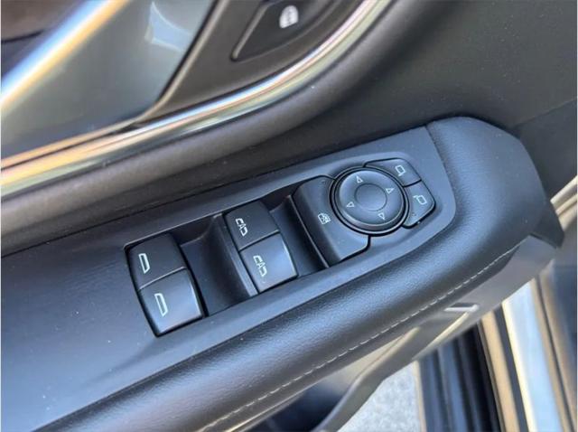 2022 GMC Yukon XL 4WD SLE