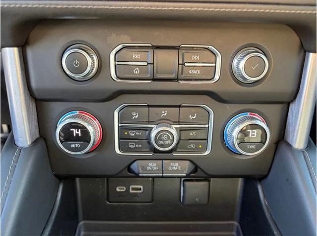 2022 GMC Yukon XL 4WD SLE