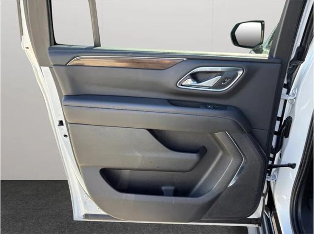 2022 GMC Yukon XL 4WD SLE