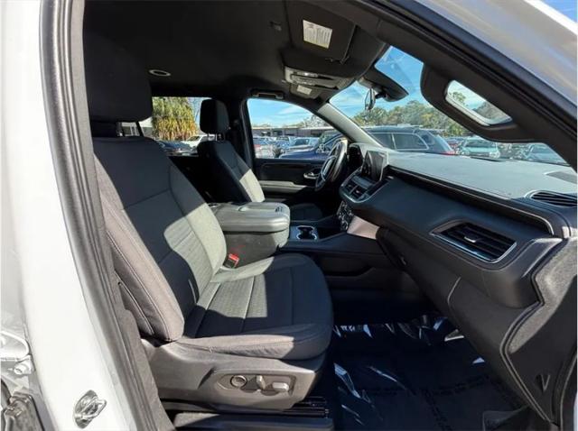 2022 GMC Yukon XL 4WD SLE