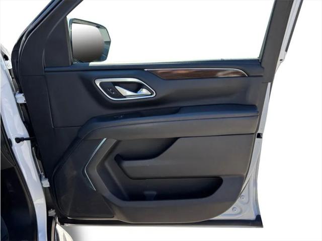 2022 GMC Yukon XL 4WD SLE