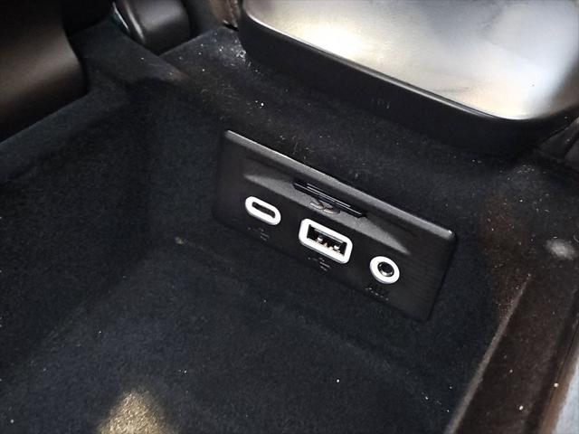 2023 Chevrolet Corvette Stingray RWD Convertible 2LT