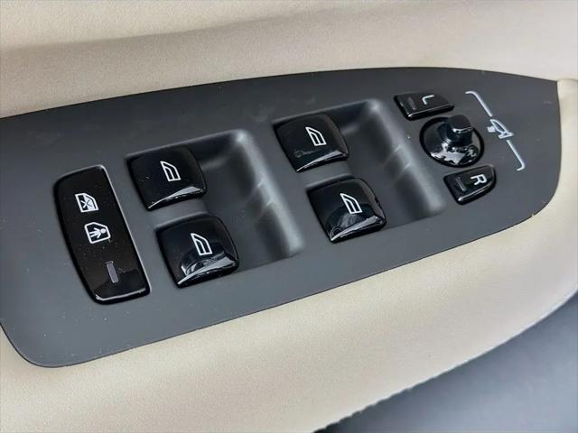 2026 Volvo XC90 Plus, B6 AWD Gas (mild hybrid), Gasoline, Bright, 7 Seats