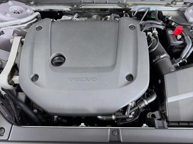 2026 Volvo XC90 Plus, B6 AWD Gas (mild hybrid), Gasoline, Bright, 7 Seats