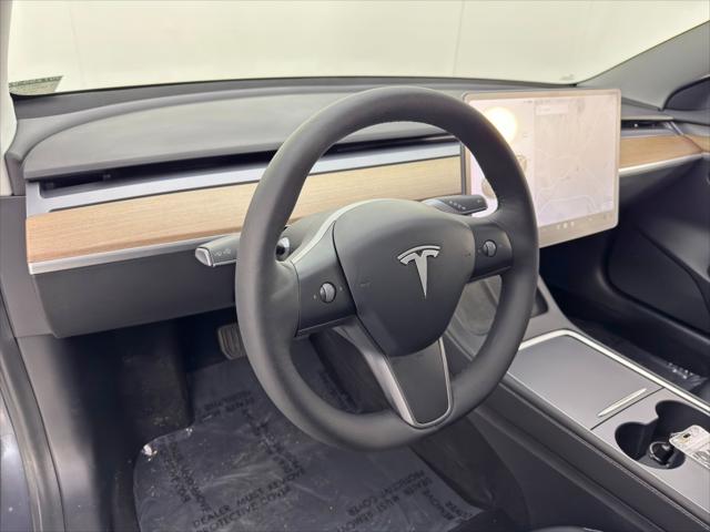 2021 Tesla Model 3 Standard Range Plus Rear-Wheel Drive