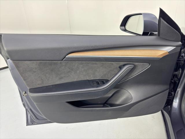 2021 Tesla Model 3 Standard Range Plus Rear-Wheel Drive