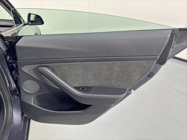 2021 Tesla Model 3 Standard Range Plus Rear-Wheel Drive