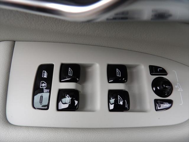 2026 Volvo XC90 Plug-In Hybrid Ultra, T8 AWD, Electric/Gasoline, Bright, 7 Seats
