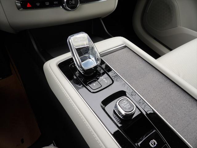 2026 Volvo XC90 Plug-In Hybrid Ultra, T8 AWD, Electric/Gasoline, Bright, 7 Seats