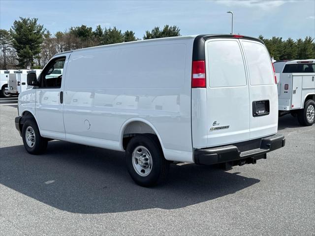 2026 Chevrolet Express Cargo Van 2500 Regular Wheelbase, WT, RWD