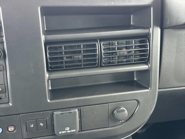2026 Chevrolet Express Cargo Van 2500 Regular Wheelbase, WT, RWD