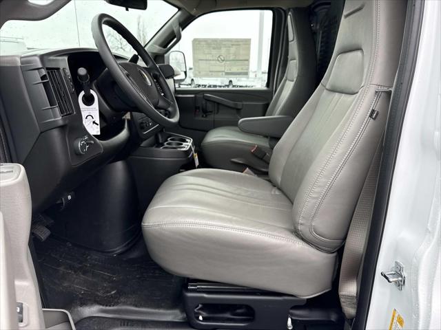 2026 Chevrolet Express Cargo Van 2500 Regular Wheelbase, WT, RWD