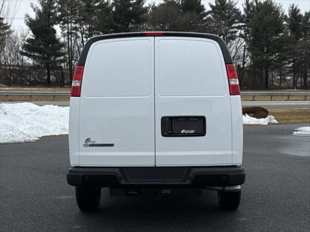 2026 Chevrolet Express Cargo Van 2500 Regular Wheelbase, WT, RWD