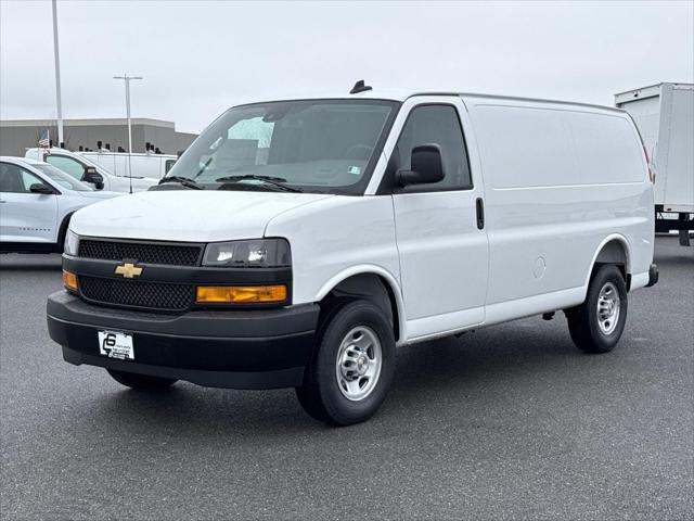 2026 Chevrolet Express Cargo Van 2500 Regular Wheelbase, WT, RWD