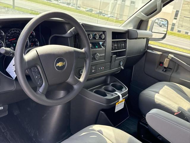 2026 Chevrolet Express Cargo Van 2500 Regular Wheelbase, WT, RWD