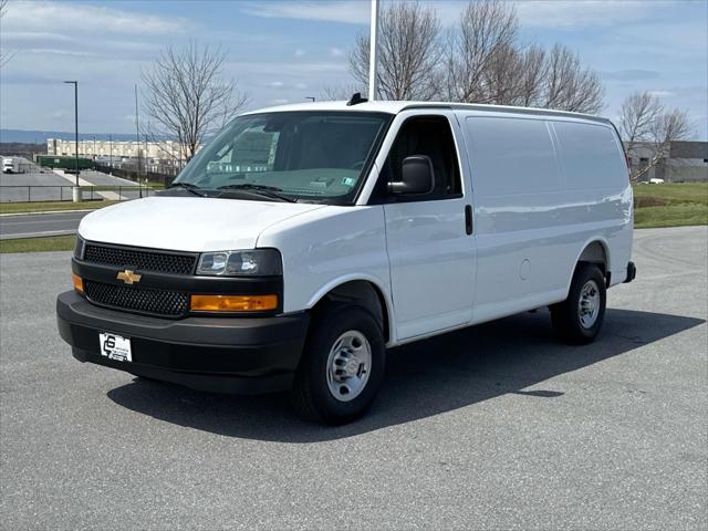 2026 Chevrolet Express Cargo Van 2500 Regular Wheelbase, WT, RWD