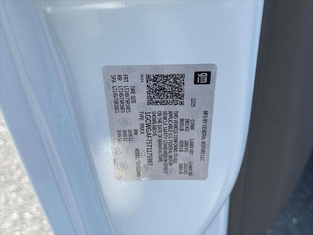 2026 Chevrolet Express Cargo Van 2500 Regular Wheelbase, WT, RWD