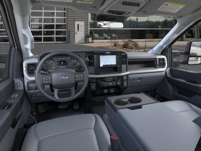 2025 Ford 600 XL