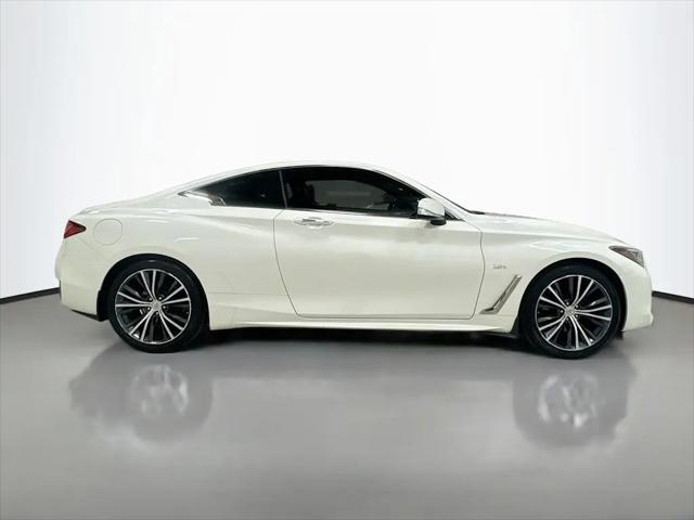 2017 INFINITI Q60 2.0t Premium