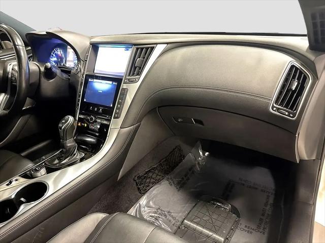 2017 INFINITI Q60 2.0t Premium