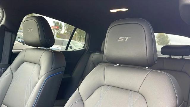 2026 Buick NV Sport Touring FWD
