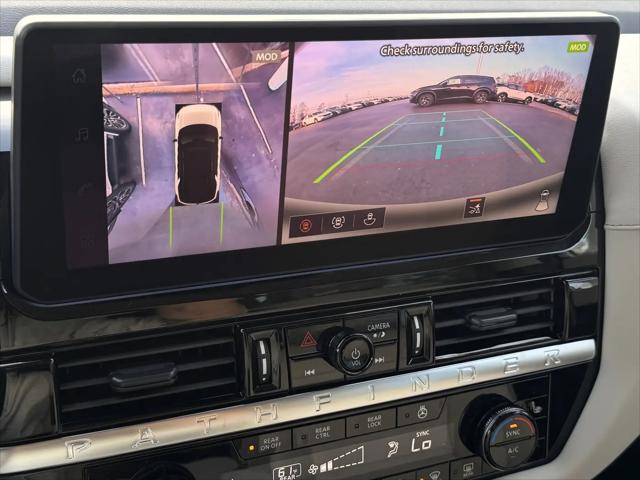 2026 Nissan Pathfinder SL