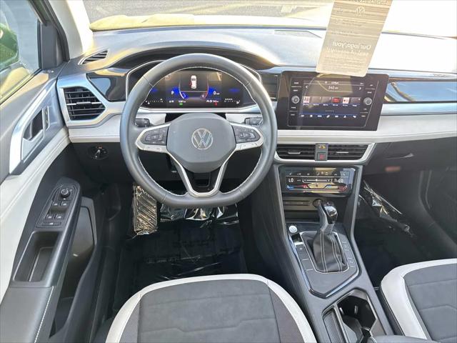 2025 Volkswagen Taos 1.5T SE