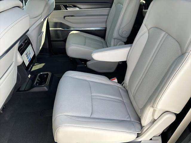2026 Jeep Grand Wagoneer L Summit Obsidian 4x4