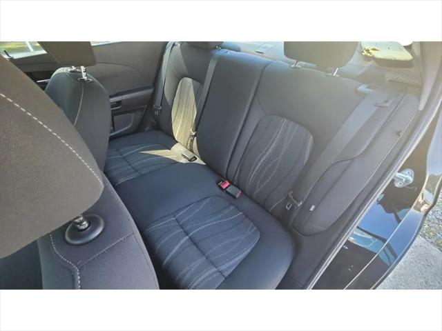 2016 Chevrolet Sonic LT Auto