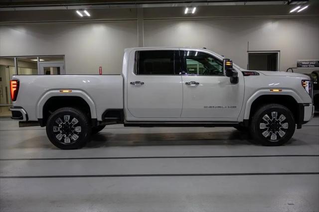 2024 GMC Sierra 3500HD 4WD Crew Cab Standard Bed Denali