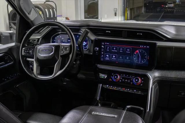 2024 GMC Sierra 3500HD 4WD Crew Cab Standard Bed Denali