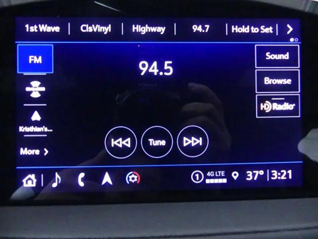 2023 Cadillac XT4 AWD Premium Luxury