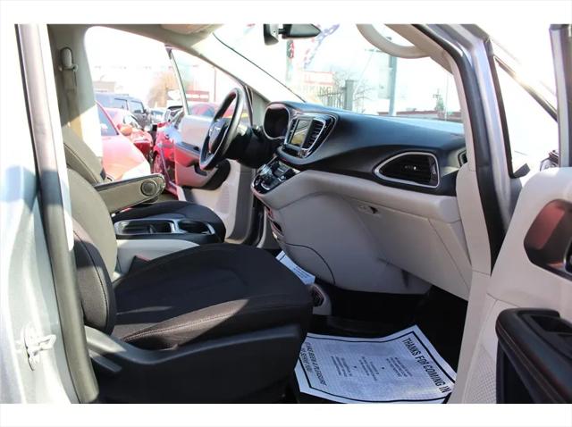 2020 Chrysler Pacifica Touring