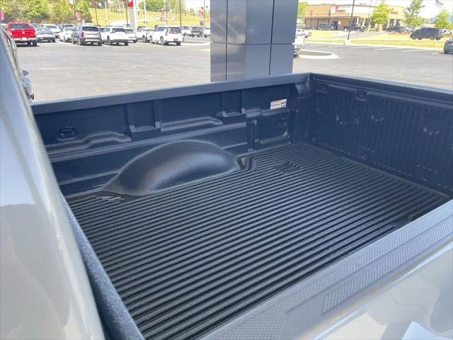2026 Nissan Frontier Crew Cab Long Bed PRO-4X 4x4