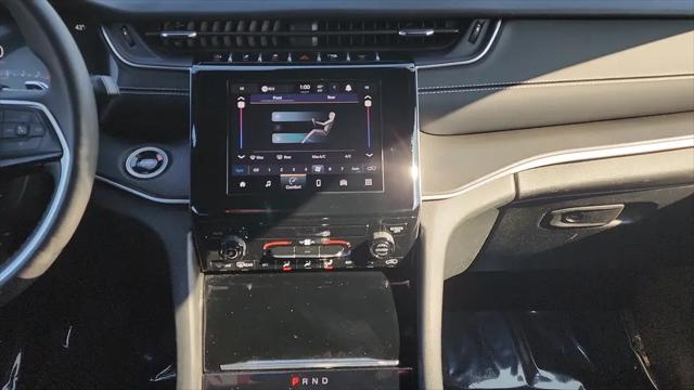 2025 Jeep Grand Cherokee L Laredo X 4x4