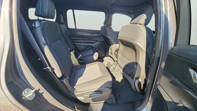 2025 Jeep Grand Cherokee L Laredo X 4x4
