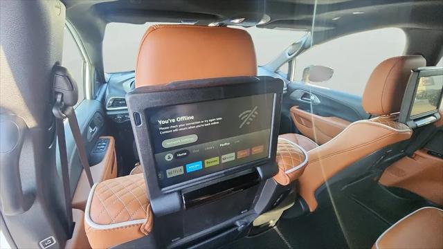 2025 Chrysler Pacifica Hybrid Pinnacle