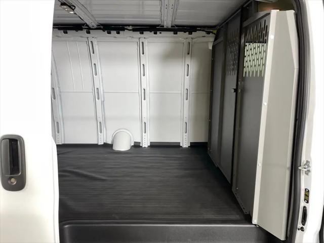 2025 Chevrolet Express Cargo Van RWD 2500 Extended Wheelbase WT