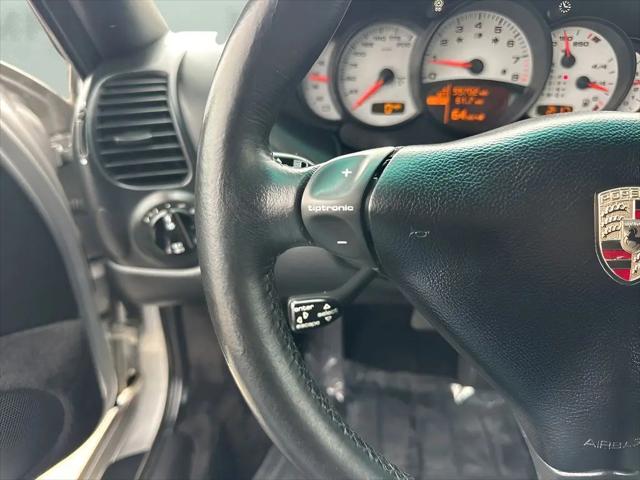 2004 Porsche 911 Carrera 4