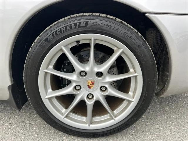 2004 Porsche 911 Carrera 4
