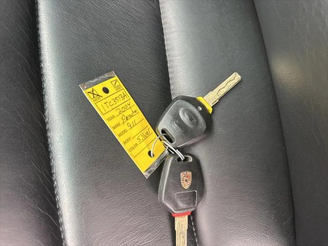 2004 Porsche 911 Carrera 4